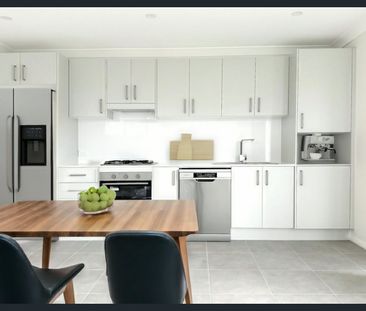 Near new, ultra modern granny flat. - Photo 5