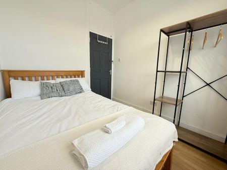 2 bedroom flat to rent - Photo 4