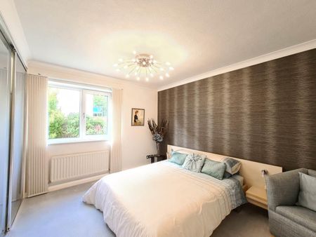 3 Bedroom Apartment - Photo 4