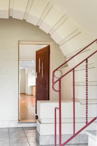 Charmingly Modern Parkside Style - Photo 2