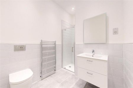 3 bedroom flat to rent - Photo 5