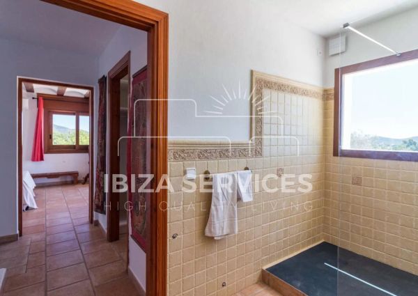 Long term rental villa in Sa Caleta