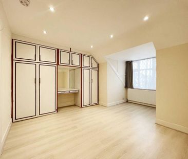 5 bedroom semi-detached house to rent - Photo 5