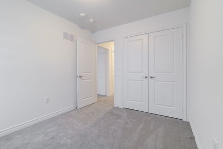 For Lease - 102 Morgan Avenue, Southgate, Ontario - Photo 4