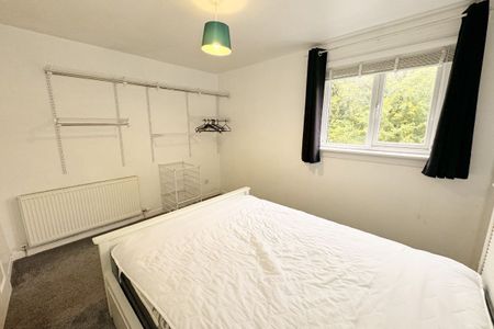 2 Bed, Townhouse - Photo 4