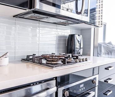 For Lease - 11 Charlotte Street Unit# 2105, Toronto, Ontario - Photo 3