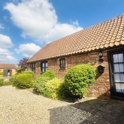 Badgers Holt, Walk Farm Barns, Walk Lane, Langton by Wragby - Photo 1