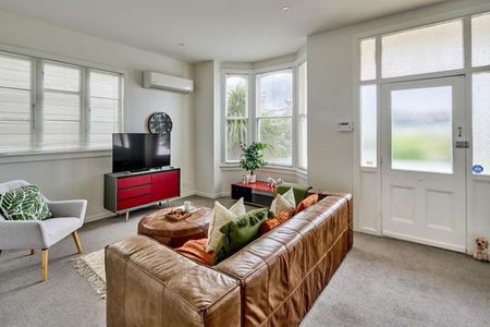 10 Stanley Street, Berhampore Wellington 6023 - Photo 2