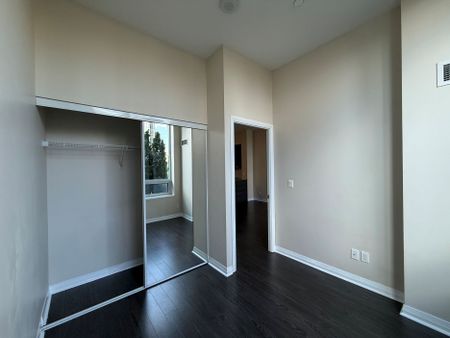 For Lease - 55 Eglinton Avenue Unit# 109, Mississauga, Ontario - Photo 4