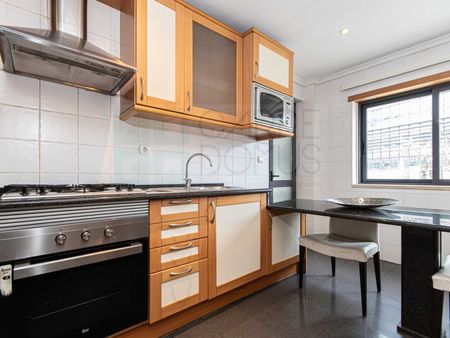 Apartamento T3 em Lisboa - Photo 2