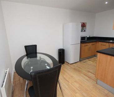 Waterloo Apartments, Leeds City Centre, LS10 1JA - Photo 5