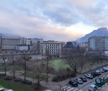 Location Appartement 2 pièces 43m² GRENOBLE 38000 - Photo 4