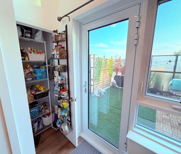 For Lease - 405 Dundas Street Unit# 107, Oakville, Ontario - Photo 5