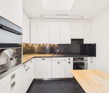 Charming 4.5-room semi-detached house on Sonnhaldenweg in Wittenbach - Photo 2