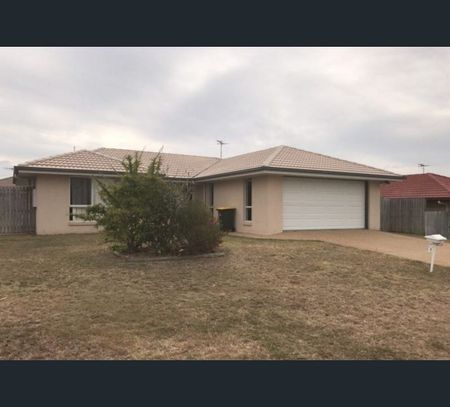 8 Chatterton Boulevard, Gracemere, Qld 4702 - Photo 5