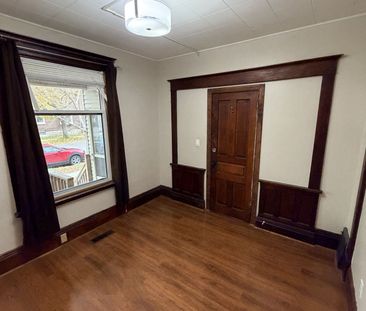 For Lease - 201 Darling Street, Brantford, Ontario - Photo 2