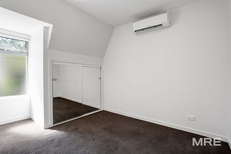 9 Bickford Lane, North Melbourne - Photo 3