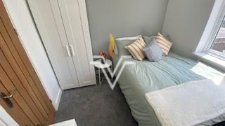 4 bedroom terraced house to rent - Photo 4
