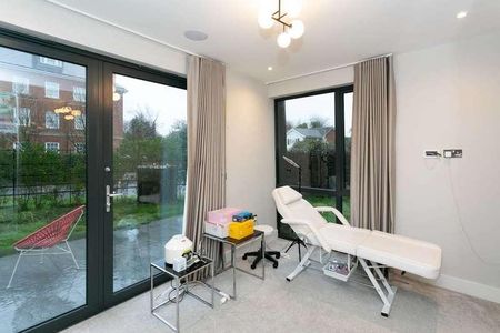 High Road, Wd, Bushey, WD23 - Photo 2