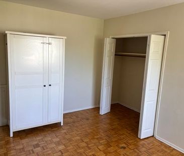 For Lease - 2205 King Street Unit# 1, Hamilton, Ontario - Photo 2