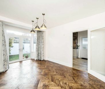 North Crescent, Finchley, N3 - Photo 1