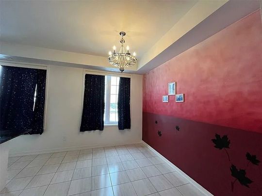 For Lease - 302 Clay Stones Street, Newmarket, Ontario - Photo 1