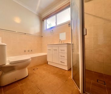 Charming Family Home in Glenbrook - Photo 2