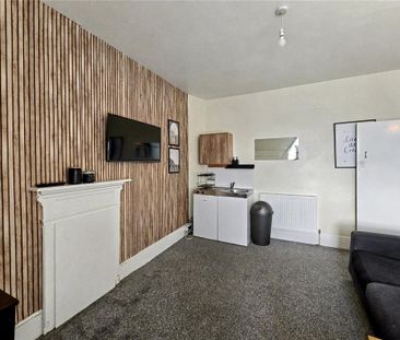 1 bedroom property to rent - Photo 1