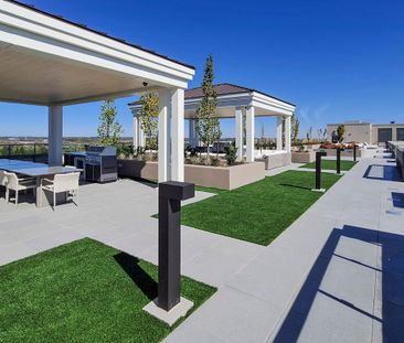 For Lease - 2075 King Road Unit# 611, King, Ontario - Photo 2