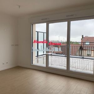 Aulnay Sous Bois - Centre Gare - Studio 30.45 m2 - Photo 2