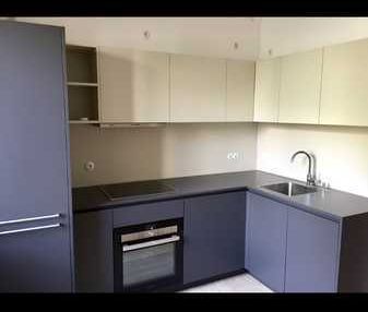 Exklusive 1 Zimmerwohnung mit Designer Küche ( ohne Balkon , ohne F... - Foto 1