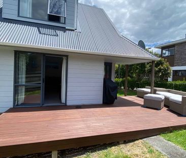 Charming Family Home in Brookfield - Photo 4