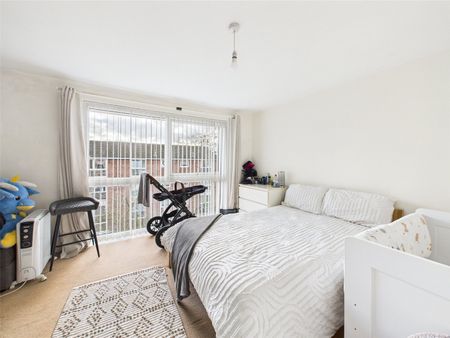 Oakley Close, Isleworth, Middlesex, London, TW7 - Photo 5