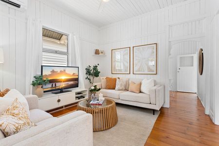 Cute as a Button! - Photo 3