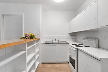 Smart One-Bedroom Living in the Heart of South Yarra - Photo 5