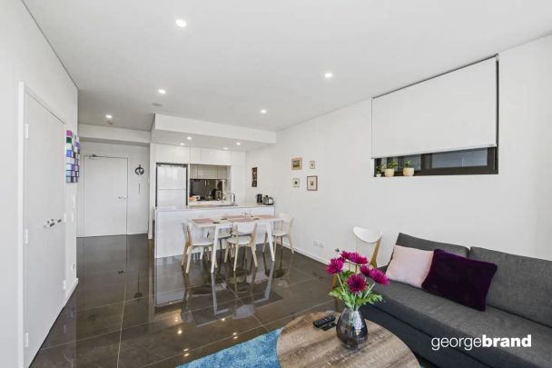 “CONTEMPORARY & CONVENIENT” - Photo 1