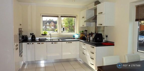 1 bedroom flat to rent - Photo 2