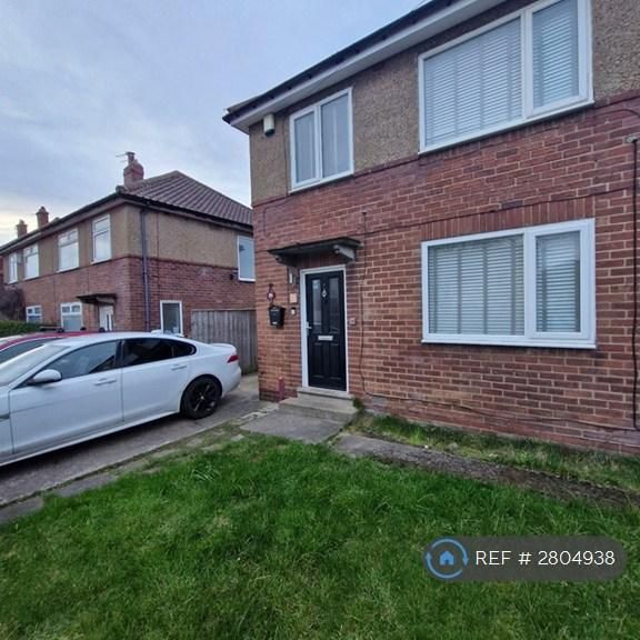 3 bedroom semi-detached house to rent - Photo 1
