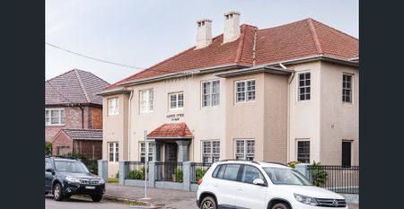 Position Perfect - Photo 4