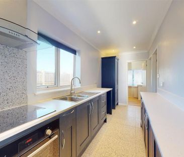 3 bedroom bungalow to rent - Photo 5