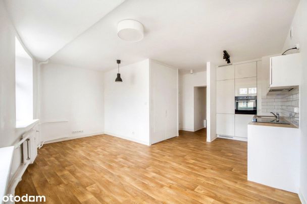 Targowa, duża kawalerka w odnowionej kamienicy - Photo 1