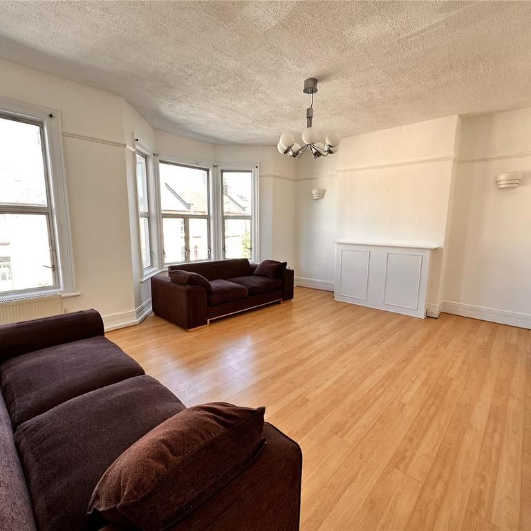 2 bedroom flat to rent - Photo 1