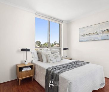 Contemporary Two-Bedroom Apartment with Convenience, Comfort & Styl... - Photo 6