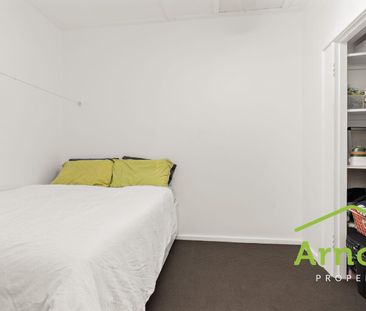 Beautiful 2 Bedroom Unit - Photo 6