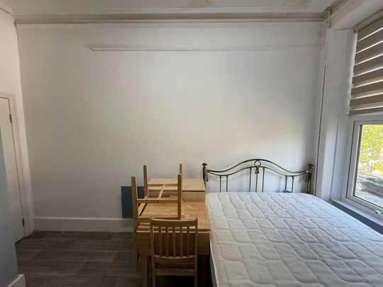 Studio Flat, Newick Road, E5 - Photo 1