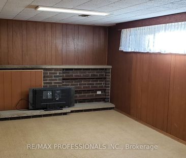 For Lease - 5 Rangoon Road, Toronto, Ontario - Photo 3