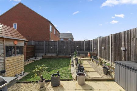 2 bedroom semi-detached house to rent - Photo 2