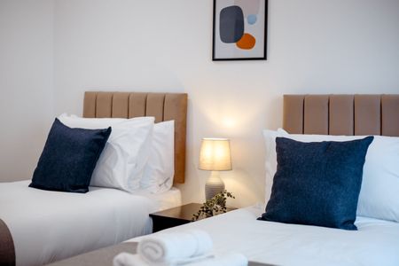 2 Bed Penthouse, Somerset Street, BN2 - Photo 3