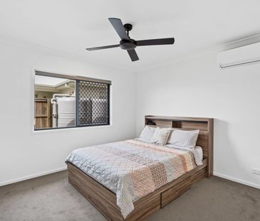 Sleek Modern Home - Photo 1