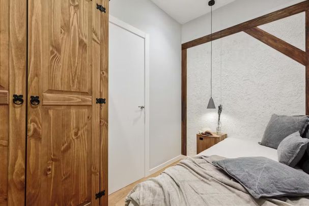 Passeig de Sant Joan, Barcelona, Catalonia 08037 - Photo 1